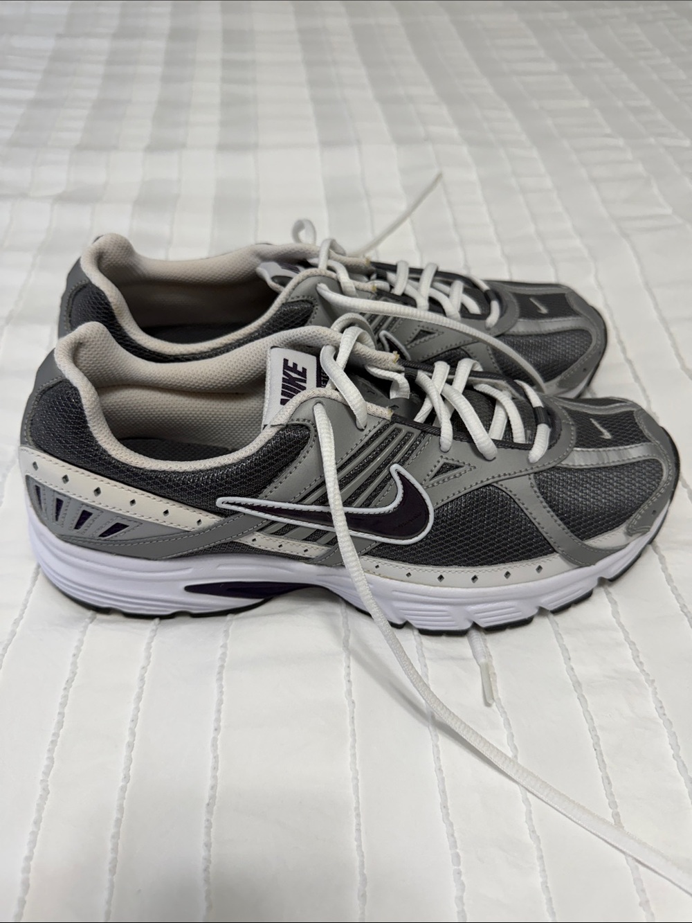 New Nike Women’s Initiator Running Shoes size 11